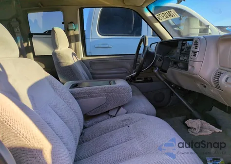 1998 Chevrolet Gmt-400 C3500 z USA, uszkodzony, nr VIN 1GCHC39J2WF005794